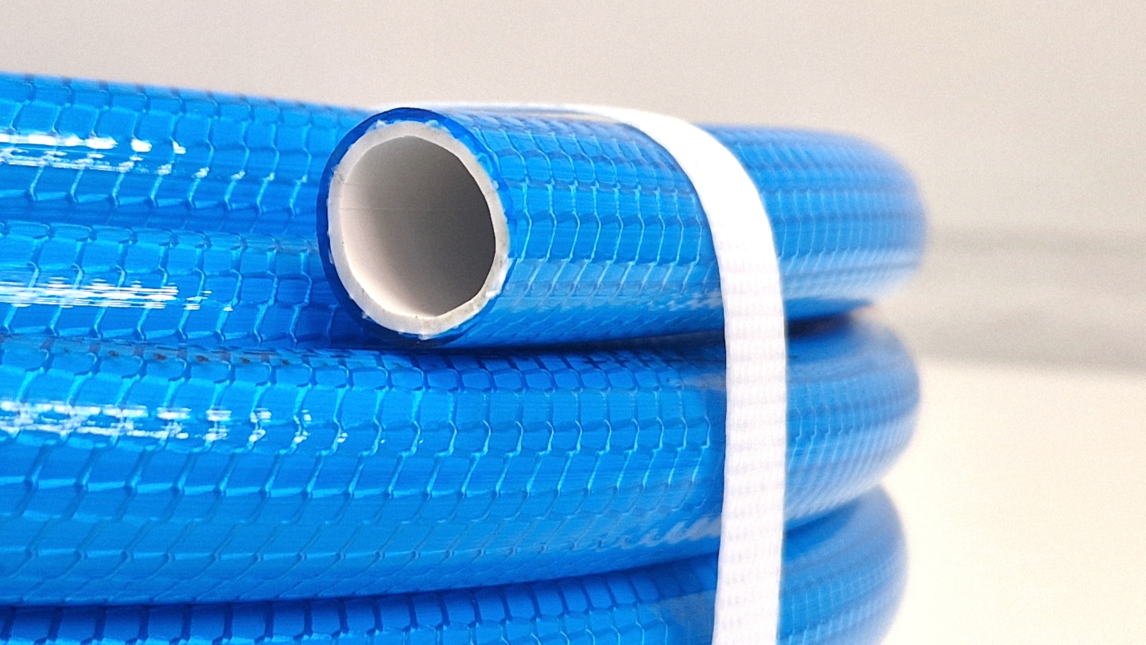 MANGUERA JARDIN PREMIUM TRICOTADA AZUL DIAM. 15 - 15 METROS
